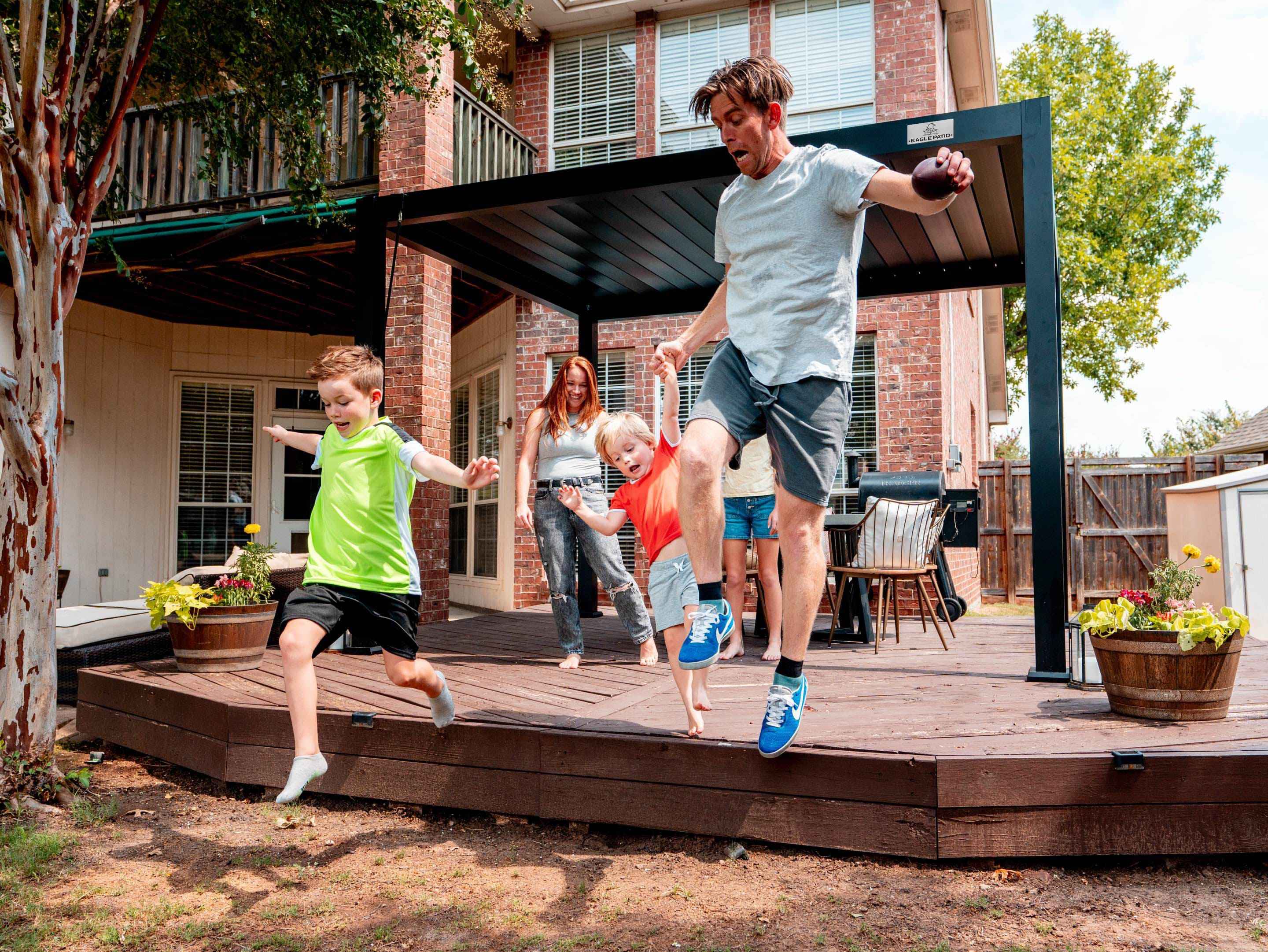 Aluminum Louvered Pergola