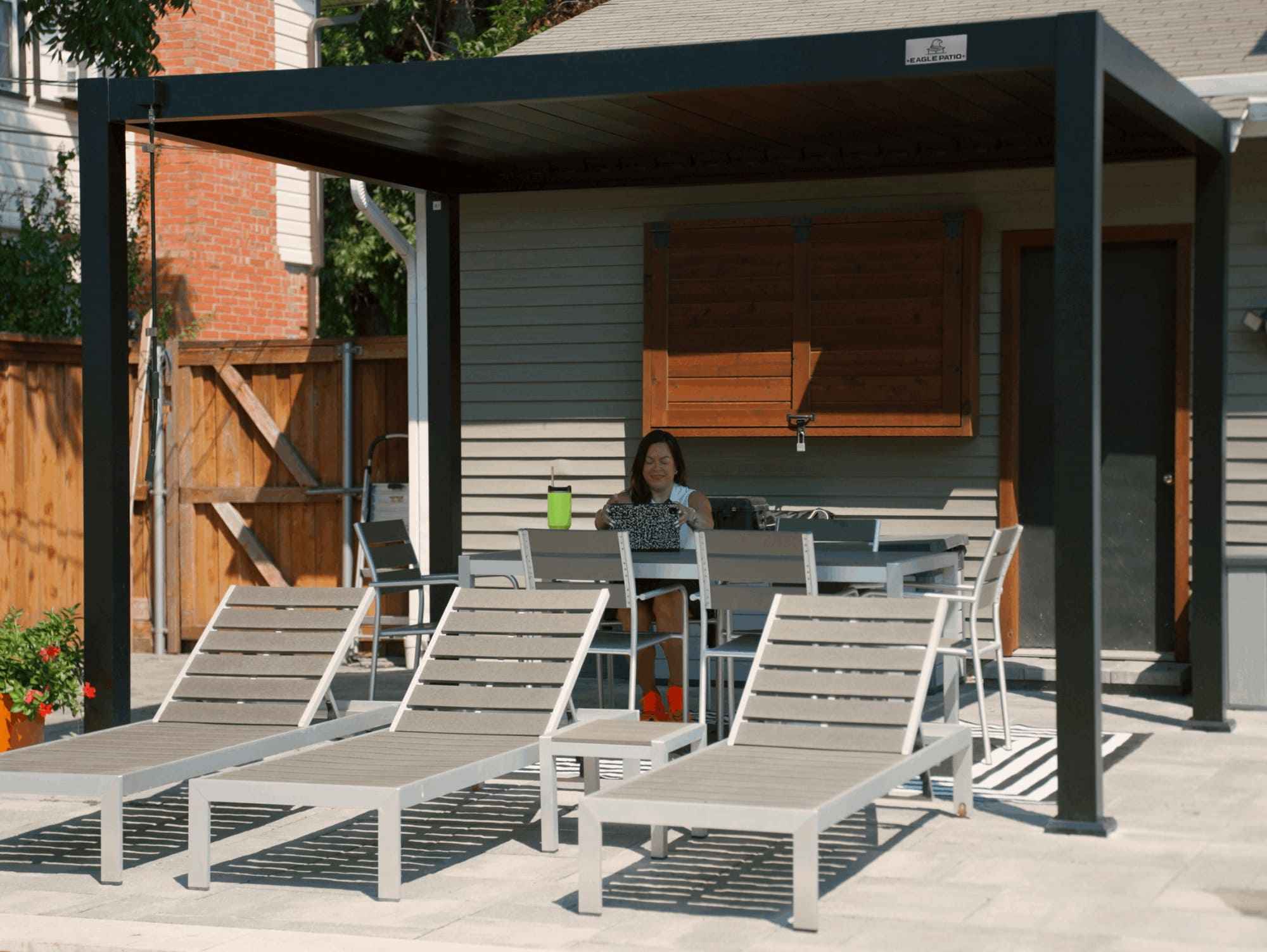 Aluminum Louvered Pergola